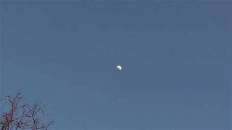 The Moon 25x Zoom - YouTube