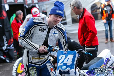 Fotoreportage Wk Ijsspeedway Training In Inzell Baansportfansite Nl