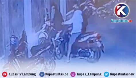 Kupas Tuntas Terekam CCTV 2 Pencuri Gondol Motor Di Parkiran RSUD