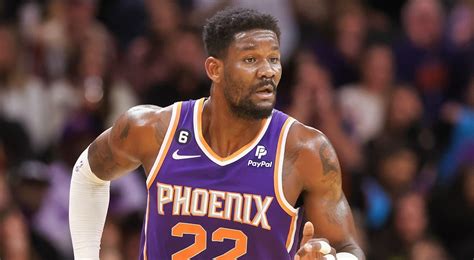 NBA Fans Are Roasting Phoenix Suns Big Man Deandre Ayton After Catching