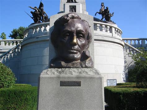 Lincoln's Tomb in Springfield, IL Free Photo Download | FreeImages