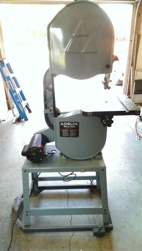 Delta 14 Band Saw Like New W Rolling Stand For Sale In Dillsburg Pa