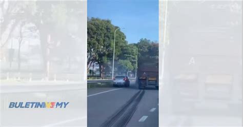 Video Tular Lori Himpit Kereta Polis Jejaki Kedua Dua Pemandu