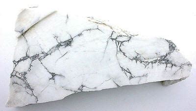 Howlite Histoire Bienfaits Et Vertus De La Pierre