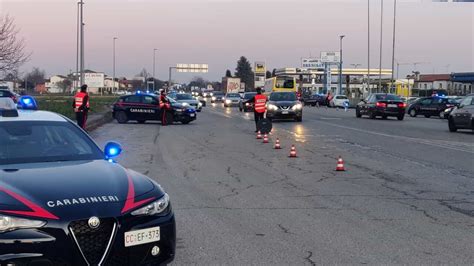 Controlli Sulle Strade Con L Etilometro Strage Di Patenti Ritirate