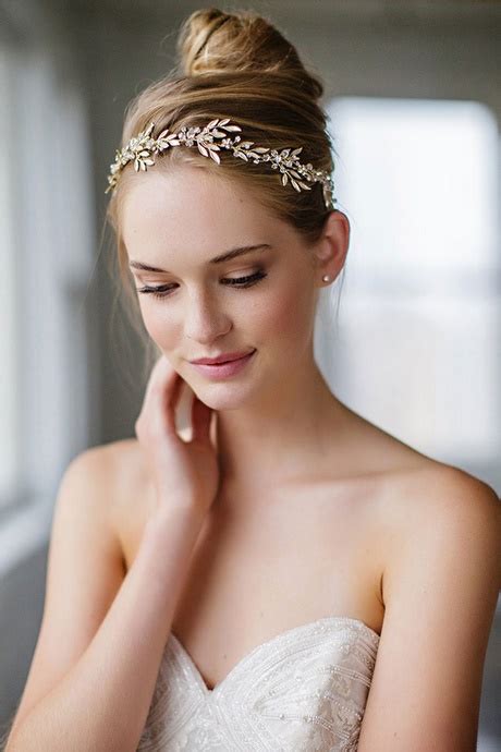 Coroncina Capelli Sposa Bellezza E Stile