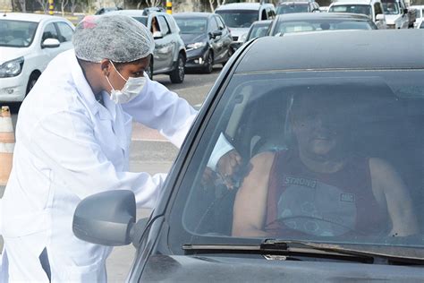 Sa De Intensifica Vacina O E Adota Esquema Drive Thru