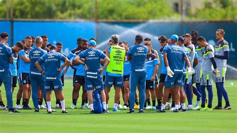 O Zagueiro Que Busca Se Firmar Na Titularidade Do Grêmio