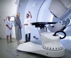 Koningin Máxima doet officiële opening UMCG Protonentherapiecentrum