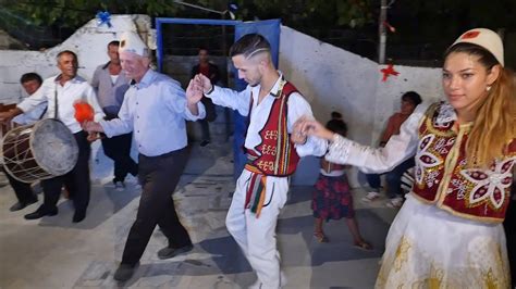 Valle me Daulle Veshje Tradicionale natë vallesh TheTILIERTILI