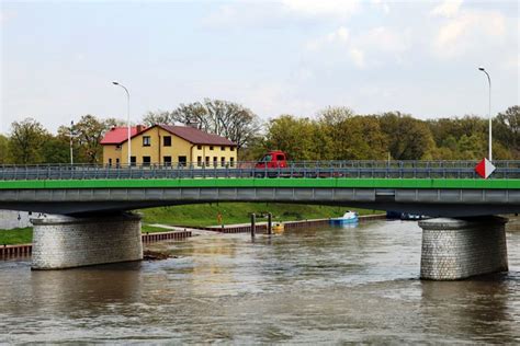 Odra w Koźlu przekroczyła stan ostrzegawczy Wody cały czas przybywa