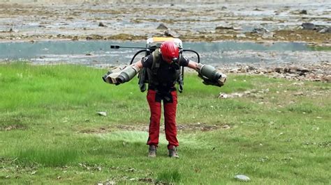 Inventor Brit Nico Testa Traje Voador Nas Montanhas Da Noruega V Deo