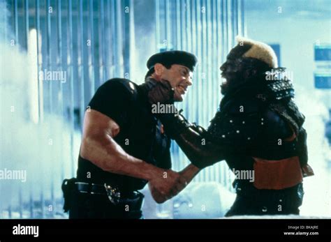 Demolition Man 1993 Sylvester Stallone Wesley Snipes Dmm 061 Photo