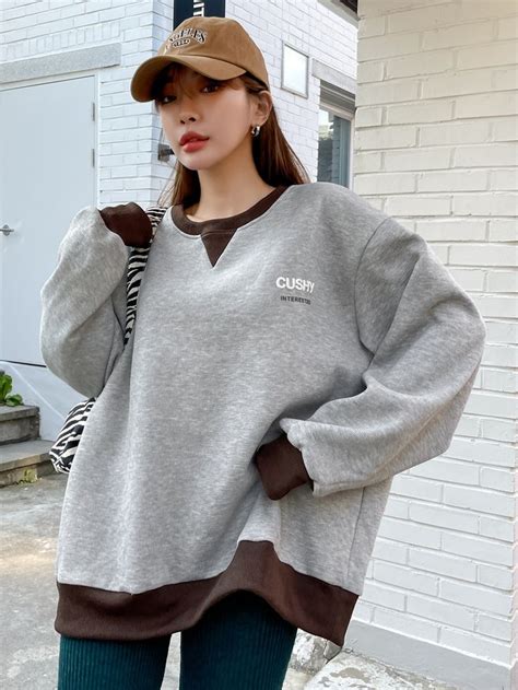 Dazy Letter Graphic Contrast Trim Drop Shoulder Oversized Sweatshirt