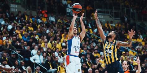 El Efes cae en la pista de Fenerbahçe y se queda sin playoff La Neta Neta