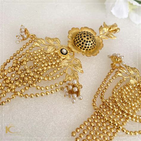 Samreen Traditional Antique Gold Plated Tikka – KaurzCrown.com