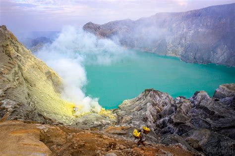 Hiking Up Kawah Ijen | Pink Plankton