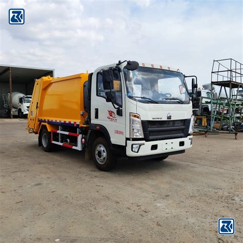 Sinotruk HOWO 4X2 10cbm Garbage Compactor Compressor Garbage Truck