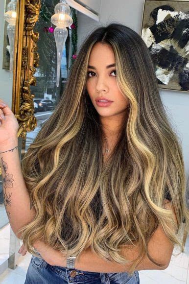 50 Flattering Blonde Highlights Ideas For 2022 Face Framing Balayage