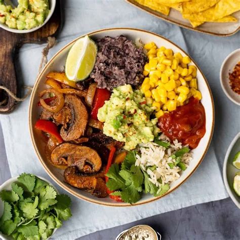 Easy Mexican Buddha Bowl Vegan Fajita Bowl Vegan Punks