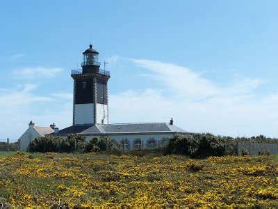 Groix Le Phare De Pen Men Routes Touristiques Dans Le Morbihan Guide Du