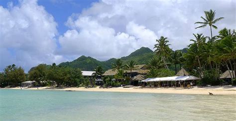 Swimming at Muri Beach - The most beautiful beach on Raratonga ...