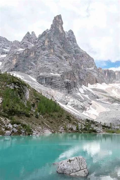 Lago Di Sorapis (An Unforgettable Dolomite Hike) • traveltowellbeing.com