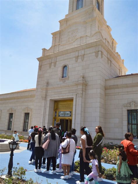 Más de ocho mil personas abarrotan el Templo de Puebla en el primer fin