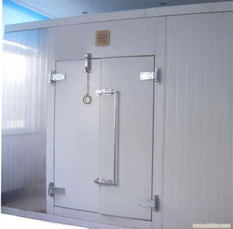 Manual Double Swing Insulated Walk In Cooler Sliding Door For Cold