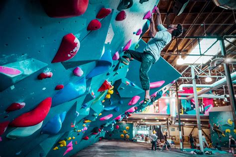 indoor bouldering photography