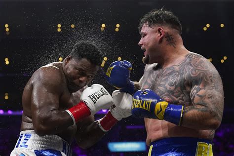 Así busca volver a la cima el boxeador mexicano Andy Ruiz LJA