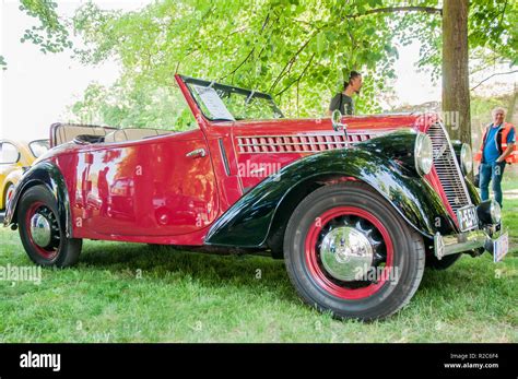 1938 1946 Convertible Hi Res Stock Photography And Images Alamy