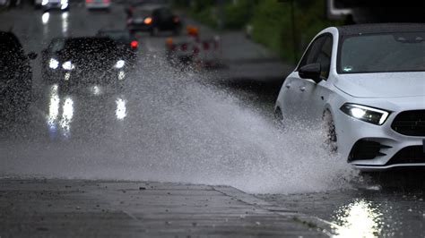 Tage Wettertrend Gewitter Und Starkregen Mit Extremen Regenmengen