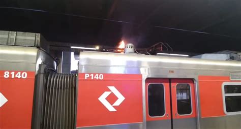 Trem Da CPTM Pega Fogo Na Linha 11 Coral