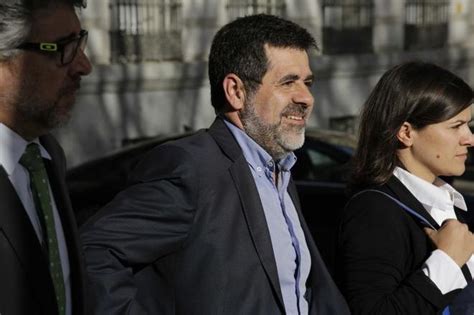 La Fiscalía se opone a excarcelar a Joaquim Forn y Jordi Sànchez al ver