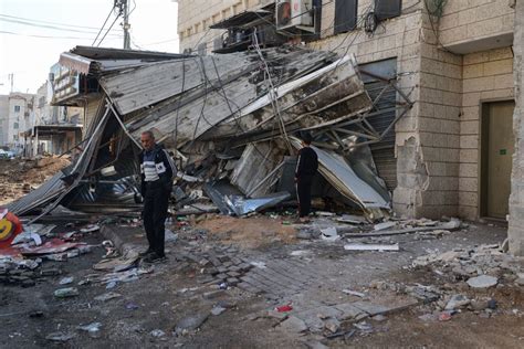 Raid Israleiani Nel Campo Profughi Di Jenin In Cisgiordania Allarme