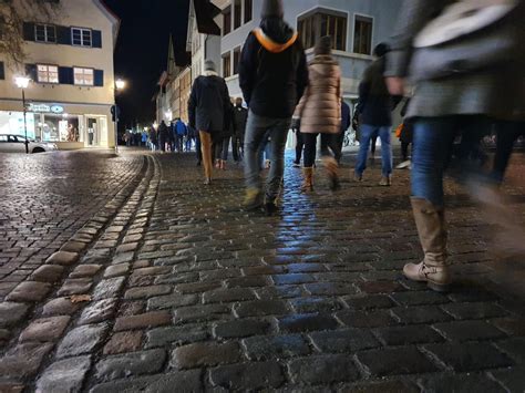 Zahl der Corona Spaziergänger bleibt in Leutkirch Isny und Bad