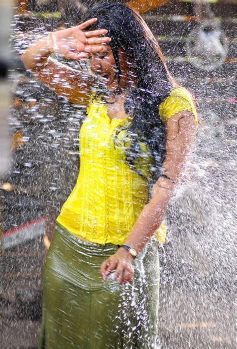 Anushka Shetty Playing Rain Actress Hot Gallery