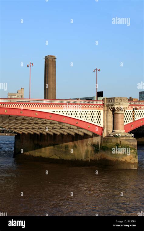 Blackfriars Bridge Bridge London With Tate Modern In The Background