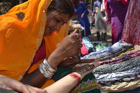 Street Market – New Delhi, India « The Touch of Sound