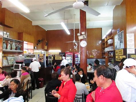 El Chinito Sangucheria sandwich shop