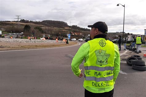 Réforme des retraites le rond point de la baigneuse est à nouveau