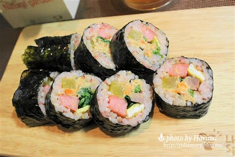 연어샐러드김밥 고급일식집 김밥처럼 만들어보기 10만개의 레시피 메뉴판키친 요리판