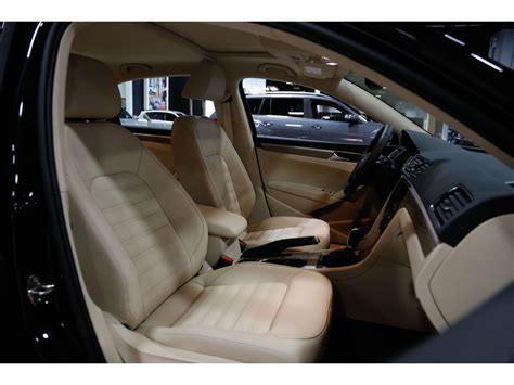 2018 Volkswagen Passat: 161 Interior Photos | U.S. News