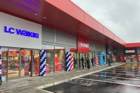 Prazni No Radno Vreme Prodavnica Lidl Maxi Dis Shop Parka I Po Te