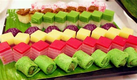 Kue Basah Food Decoration, Asian, Indonesian Food, Sushi, Jakarta ...