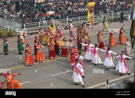 NEW DELHI INDIA JANUARY 26 Artists Perform Cultural Dance During