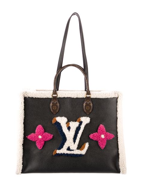 Louis Vuitton Shearling Monogram Onthego Gm Black Totes Handbags Lou714532 The Realreal