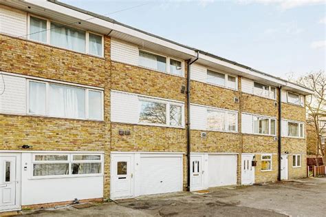 3 Bed Town House For Sale In Alexandra Court Lampton Road Hounslow