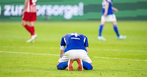 Fc Schalke Verliert Gegen Freiburg Deb T Von Trainer Thomas Reis